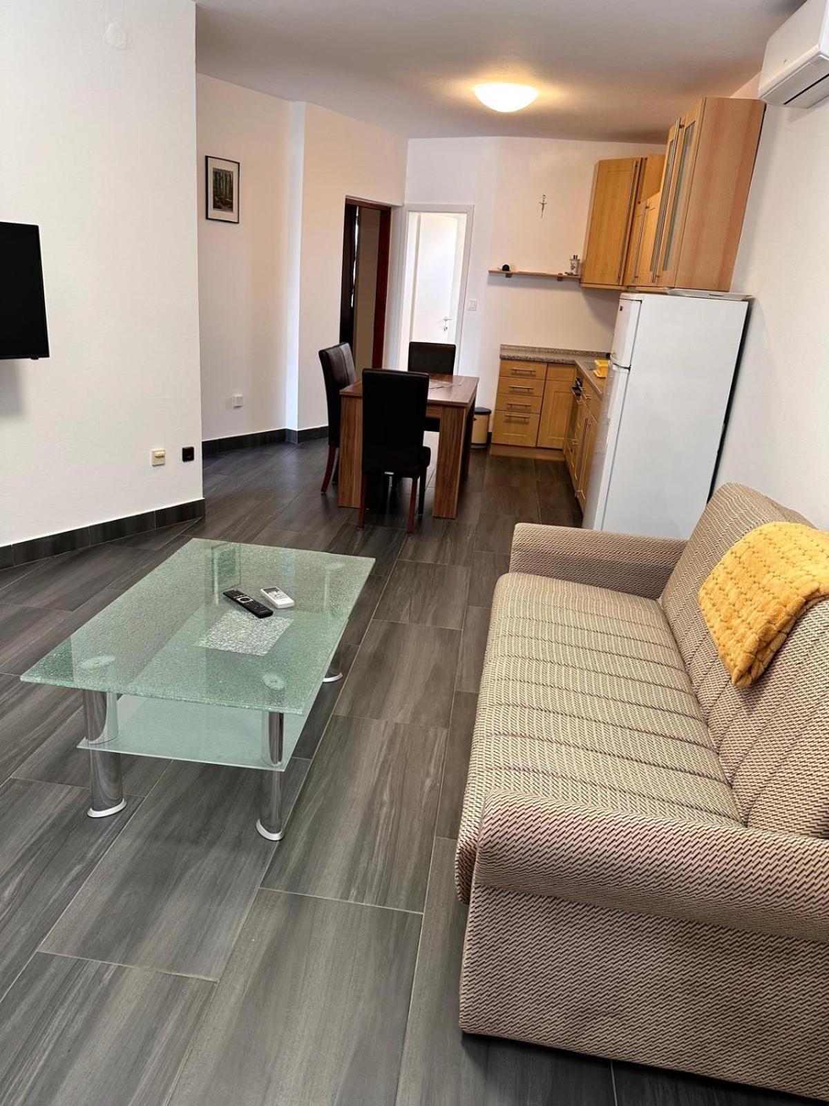 Apartman Nikola Salatić Kültér fotó